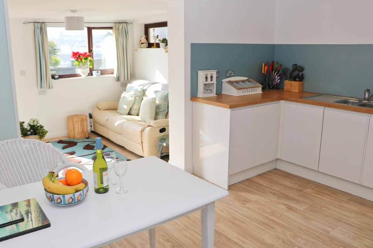 Seaside Apartment New Quay Exterior foto